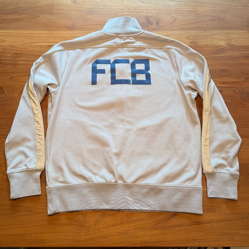 NIKE FC Barcelona Track Jacket in Large with Reflective Sleeve 2012/2013 - Picture 3 of 7